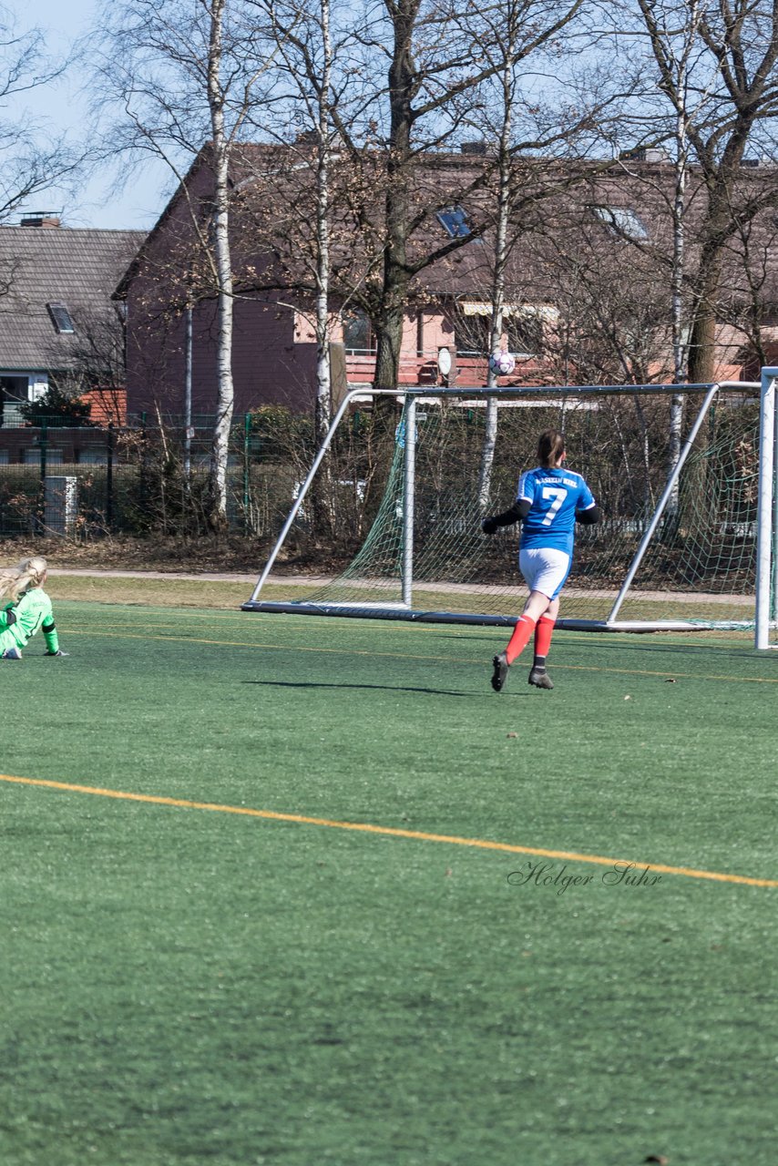 Bild 273 - B-Juniorinnen Halbfinale SVHU - Holstein Kiel : Ergebnis: 3:0